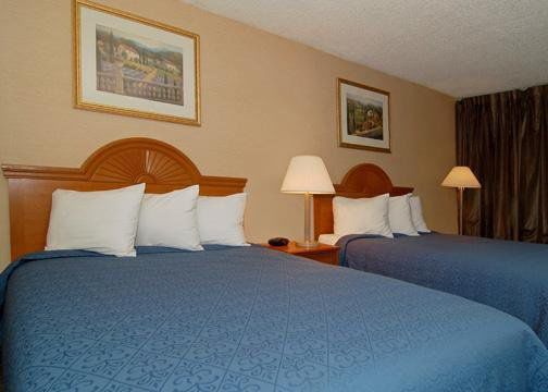 Express Inn & Suites Greenville Room photo